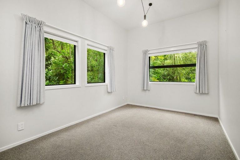 Photo of property in 8 Nepal Place, Khandallah, Wellington, 6035