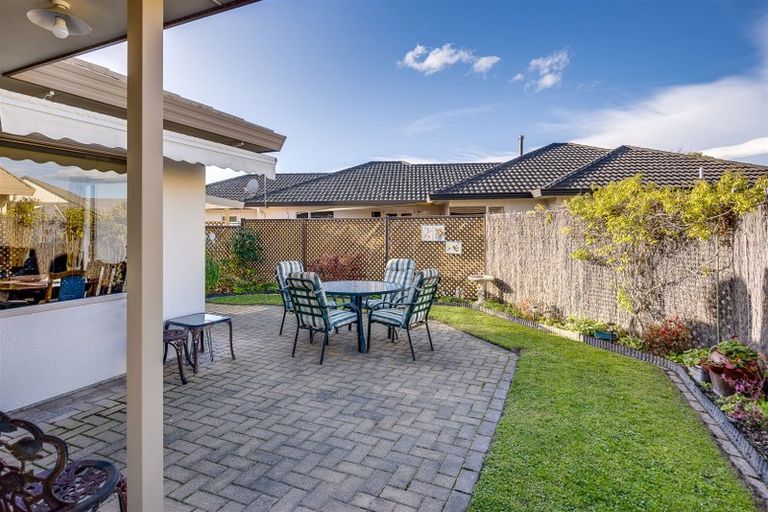 Photo of property in 75 Kensington Drive, Taradale, Napier, 4112