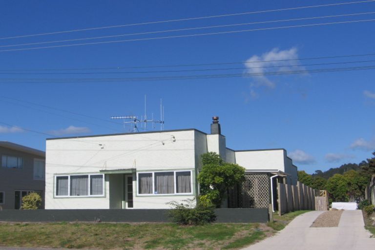 Photo of property in 10 Hillary Street, Waihi Beach, 3611