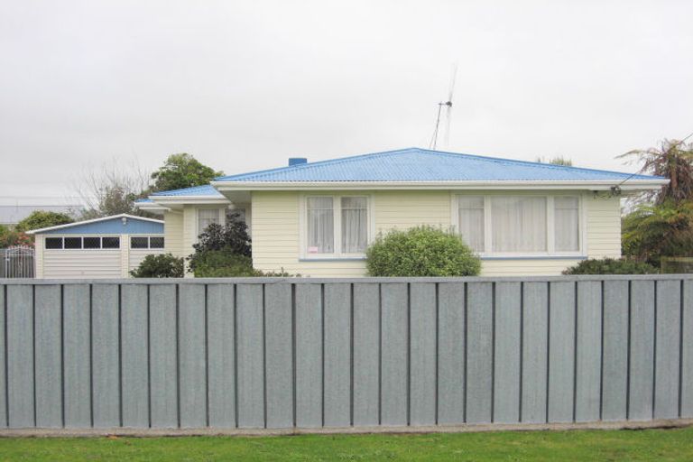 Photo of property in 644 Queen Street East, Levin, 5510