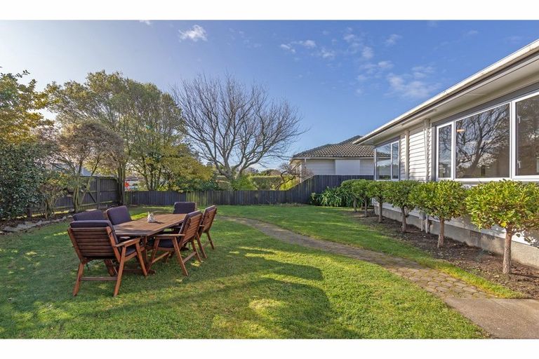 Photo of property in 94 Racecourse Road, Sockburn, Christchurch, 8042