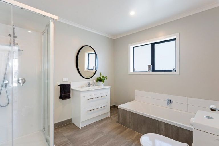 Photo of property in 7 Pohatu Lane, Otaki, 5512