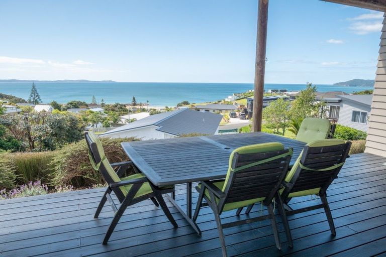 Photo of property in 6 Sunrise Place, Cable Bay, 0420