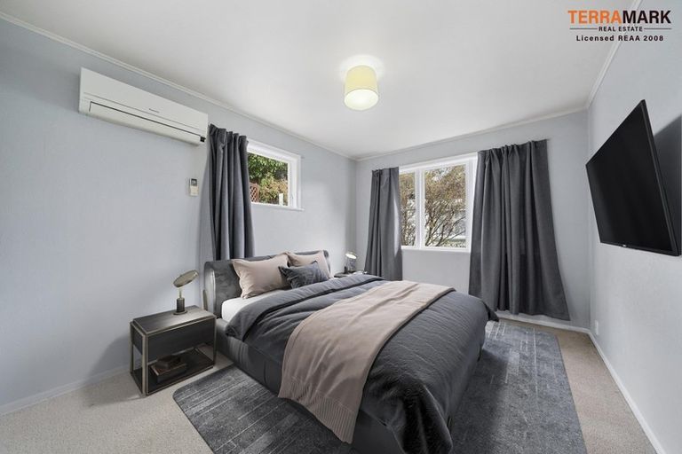 Photo of property in 4a Deller Grove, Silverstream, Upper Hutt, 5019