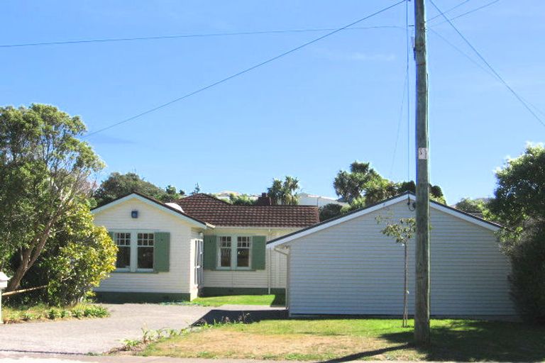 Photo of property in 14 Nicholson Road, Khandallah, Wellington, 6035