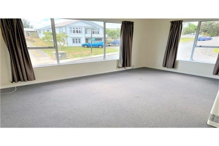Photo of property in 52b Kingsley Street, Stokes Valley, Lower Hutt, 5019