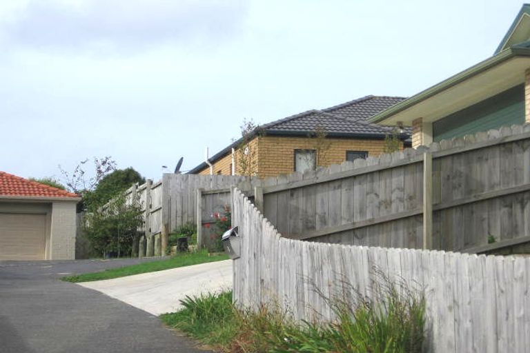 Photo of property in 9 Xena Way, Henderson, Auckland, 0612