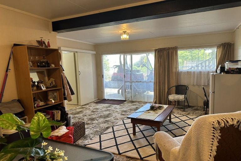 Photo of property in 8 Meuli Street, Eltham, 4322