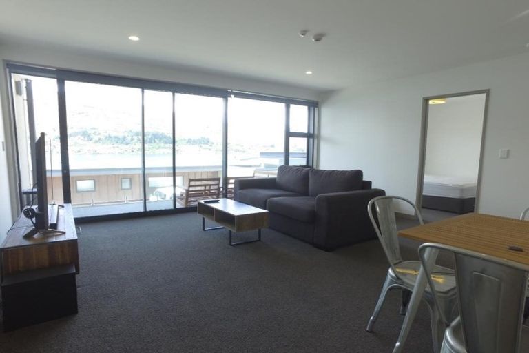 Photo of property in La Residence Du Lac, 34/527 Frankton Road, Queenstown, 9300