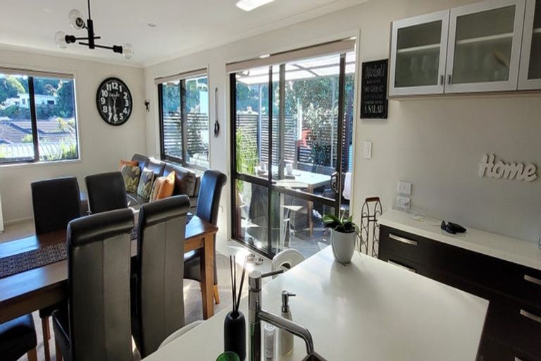 Photo of property in 49 Ainslee Street, Highlands Park, New Plymouth, 4312