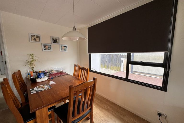 Photo of property in 1/39 Caribbean Drive, Unsworth Heights, Auckland, 0632