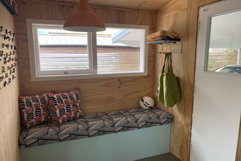 Photo of property in 28 Kiwi Street, Heretaunga, Upper Hutt, 5018