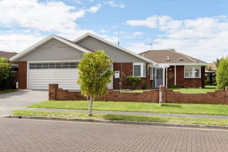 Photo of property in 12 Azalea Dell, Mount Maunganui, 3116