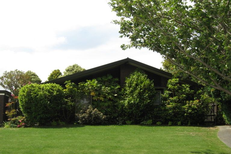 Photo of property in 12 Hillcrest Place, Avonhead, Christchurch, 8042