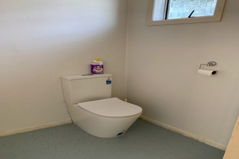 Photo of property in 41 Parrs Cross Road, Henderson, Auckland, 0612