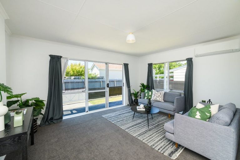 Photo of property in 2 Coromandel Court, Roslyn, Palmerston North, 4414
