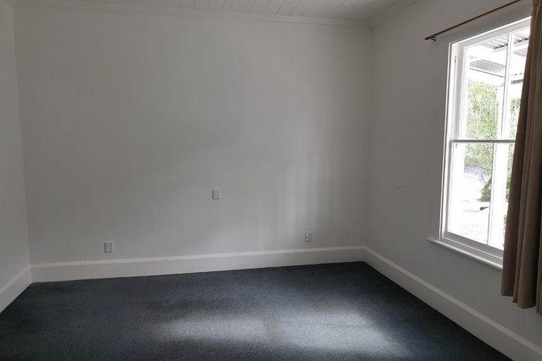 Photo of property in 165 Shakespeare Road, Bluff Hill, Napier, 4110