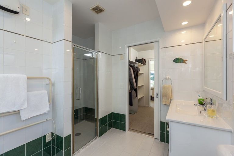 Photo of property in 32 Rosetta Road, Raumati South, Paraparaumu, 5032