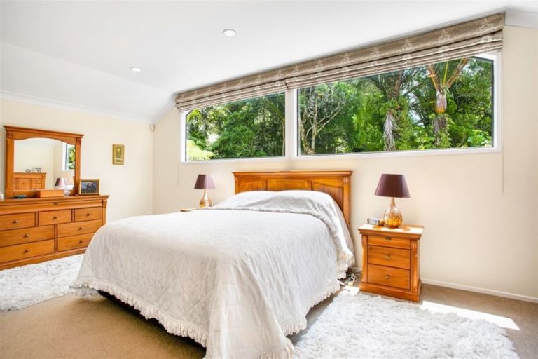 Photo of property in 789 Scenic Drive, Henderson Valley, Auckland, 0612