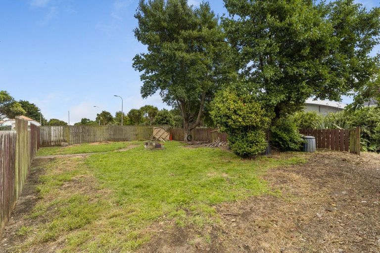 Photo of property in 6a Ngahina Street, Paraparaumu, 5032