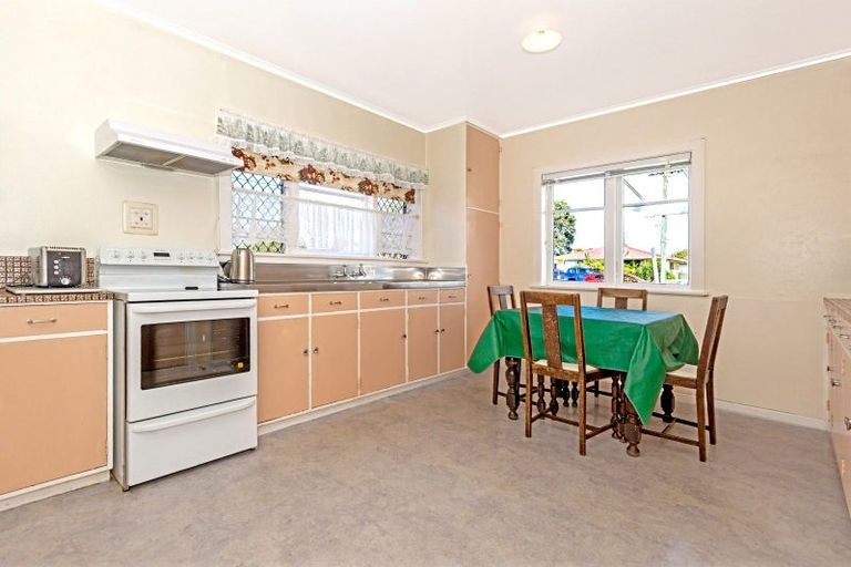 Photo of property in 9 Tolerton Avenue, Elgin, Gisborne, 4010