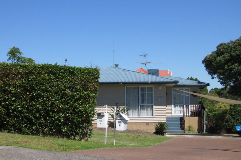 Photo of property in 2/23 Kia Ora Road, Beach Haven, Auckland, 0626