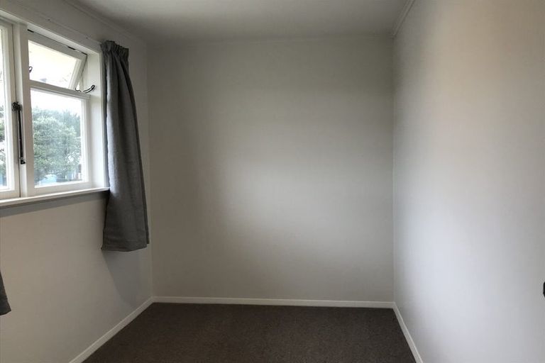 Photo of property in 8 Cheshire Street, Cannons Creek, Porirua, 5024