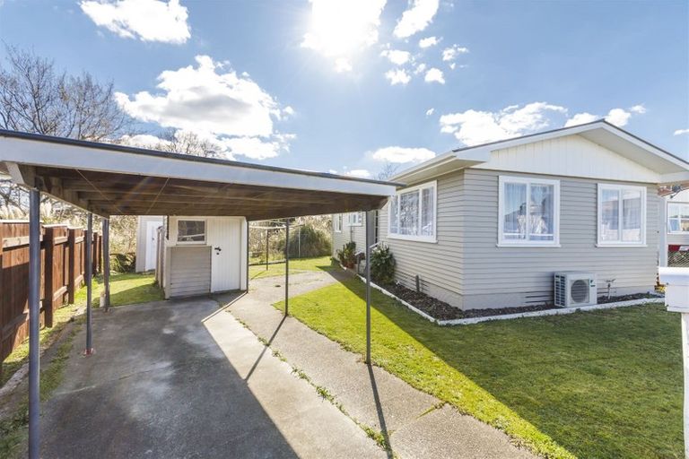 Photo of property in 43 Owen Street, Bunnythorpe, Palmerston North, 4481