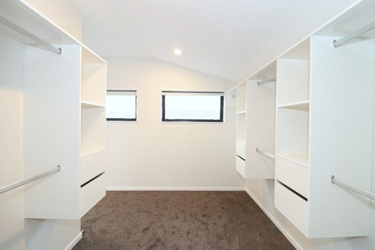 Photo of property in 14a Gulf Crest, Bucklands Beach, Auckland, 2012