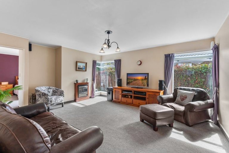 Photo of property in 1 Hadleigh Court, Paraparaumu, 5032