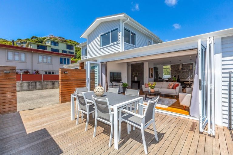 Photo of property in 6 Kiriwai Road, Paremata, Porirua, 5024