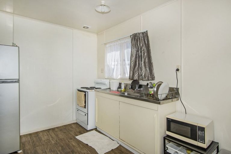 Photo of property in 13 Lilian Street, Te Kamo, Kamo, 0112