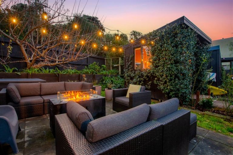 Photo of property in 48 Margaret Road, Raumati Beach, Paraparaumu, 5032