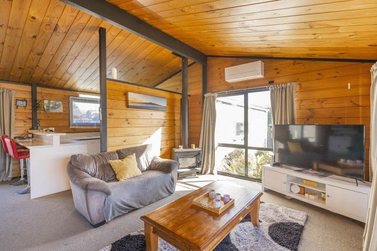 Photo of property in 34 Hollis Road, Paraparaumu Beach, Paraparaumu, 5032