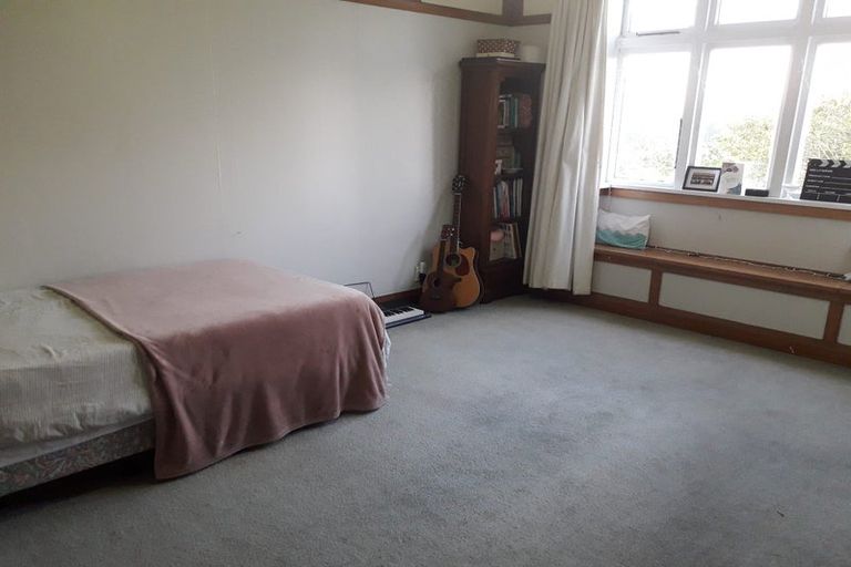 Photo of property in 11 Lancewood Grove, Ranui, Porirua, 5024