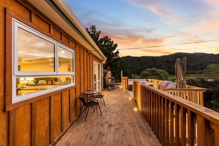 Photo of property in 675 Coast Road, Wainuiomata Coast, Wainuiomata, 5373