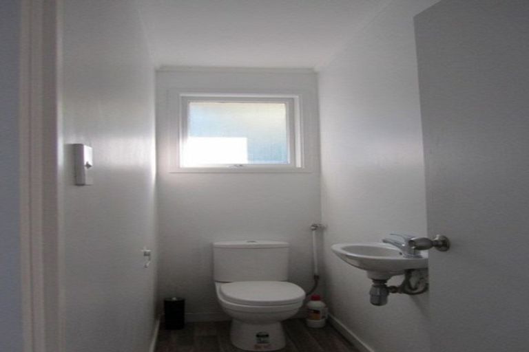 Photo of property in 120 Sunset Road, Unsworth Heights, Auckland, 0632