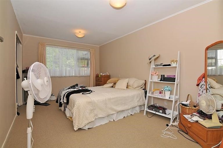 Photo of property in 15 Westhaven Drive, Tawa, Wellington, 5028