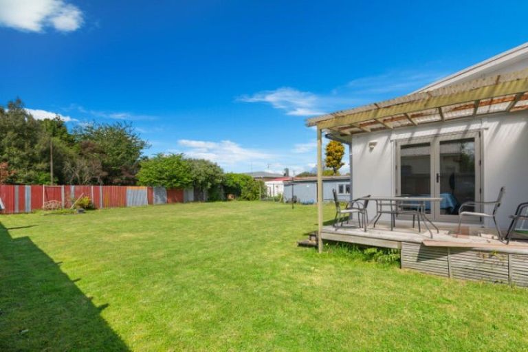 Photo of property in 25 Whitworth Road, Utuhina, Rotorua, 3015