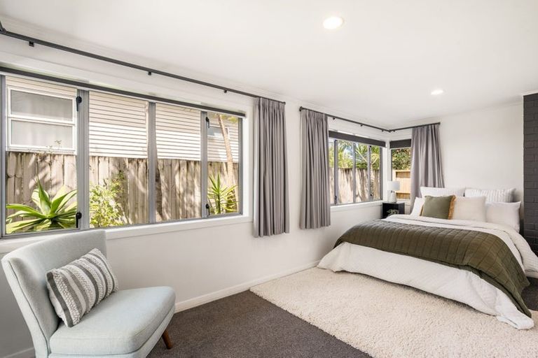 Photo of property in 11 Bank Street, Hillcrest, Auckland, 0627