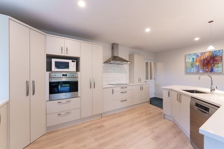 Photo of property in 9 Saint Clair Close, Harewood, Christchurch, 8051