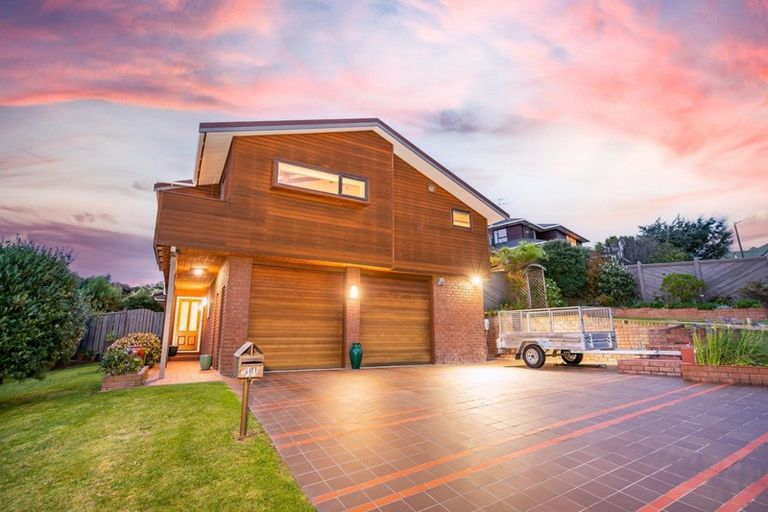 Photo of property in 11 Halladale Road, Papakowhai, Porirua, 5024