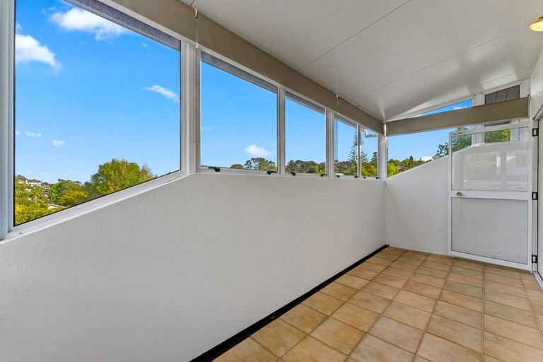 Photo of property in 1/104a Beach Road, Castor Bay, Auckland, 0620