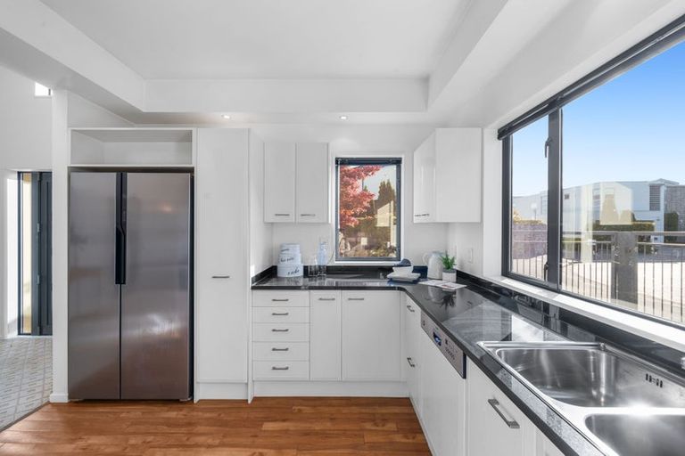 Photo of property in 8 Church Lane, Merivale, Christchurch, 8014