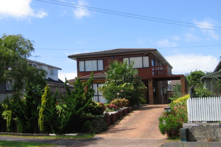 Photo of property in 5 Batkin Road, New Windsor, Auckland, 0600