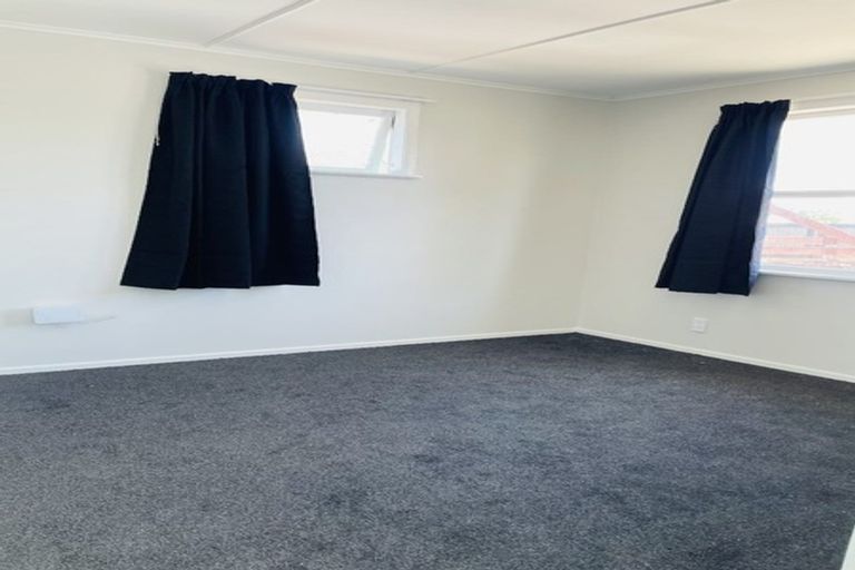 Photo of property in 1/26 Caravelle Close, Mangere, Auckland, 2022