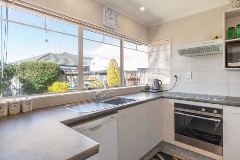 Photo of property in 29 Lavender Place, Papamoa Beach, Papamoa, 3118