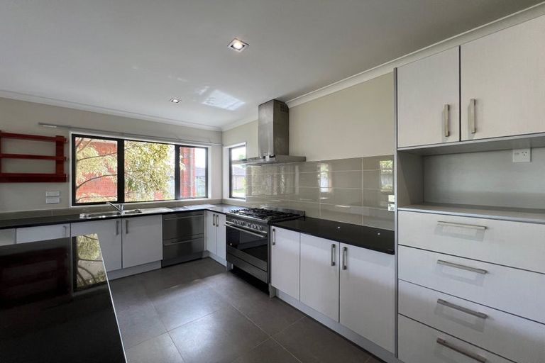 Photo of property in 70 Te Huia Drive, Flagstaff, Hamilton, 3210