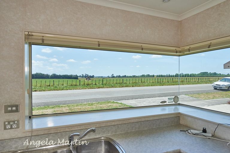 Photo of property in 96 Kelvin Grove Road, Kelvin Grove, Palmerston North, 4414