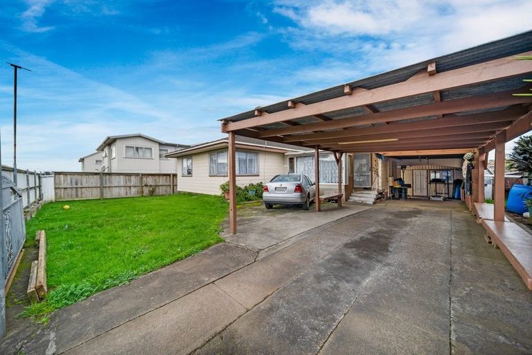 Photo of property in 20 Cottingham Crescent, Mangere East, Auckland, 2024